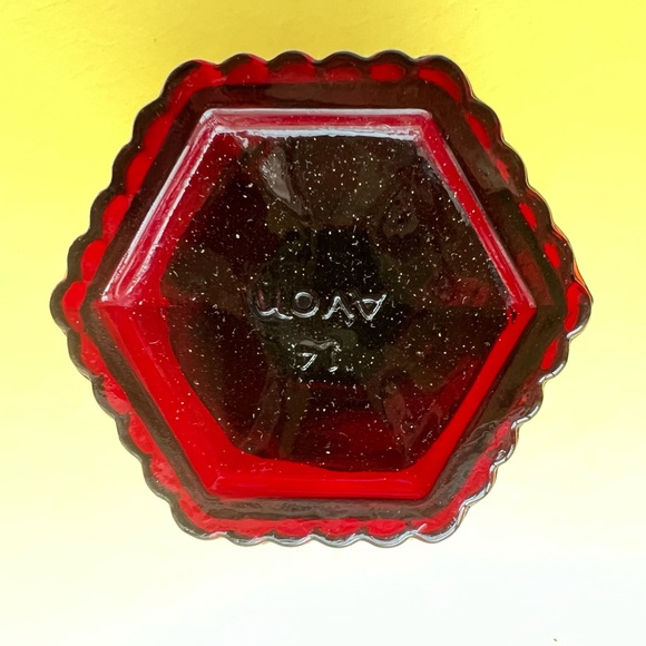 Vintage set of 7 Avon ruby red Cape Cod goblets - Picture 6 of 7